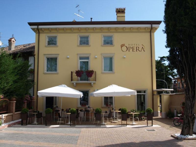Hotel Opera Dossobuono Exterior photo