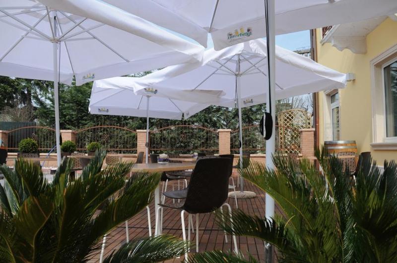 Hotel Opera Dossobuono Exterior photo